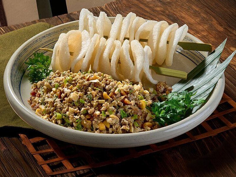 Bò tươi xúc bánh phồng – Bò Tơ Quán Mộc