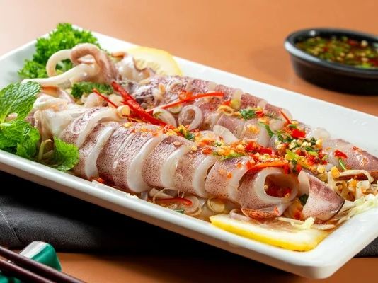 Mực sốt Thái – Bò Tơ Quán Mộc